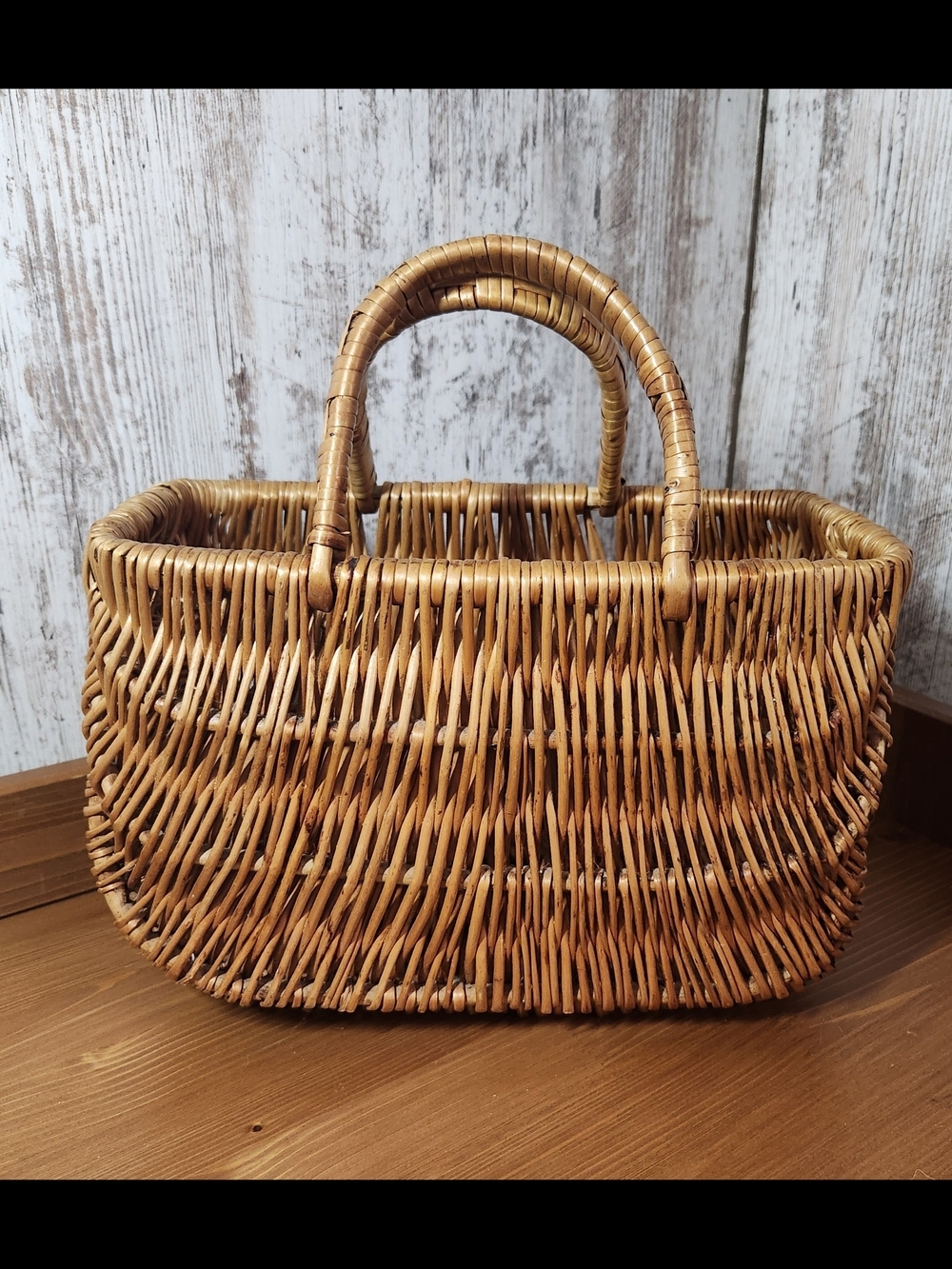 Woven Rattan Woven Natural Basket Tote in Natural Brown Handles Purse